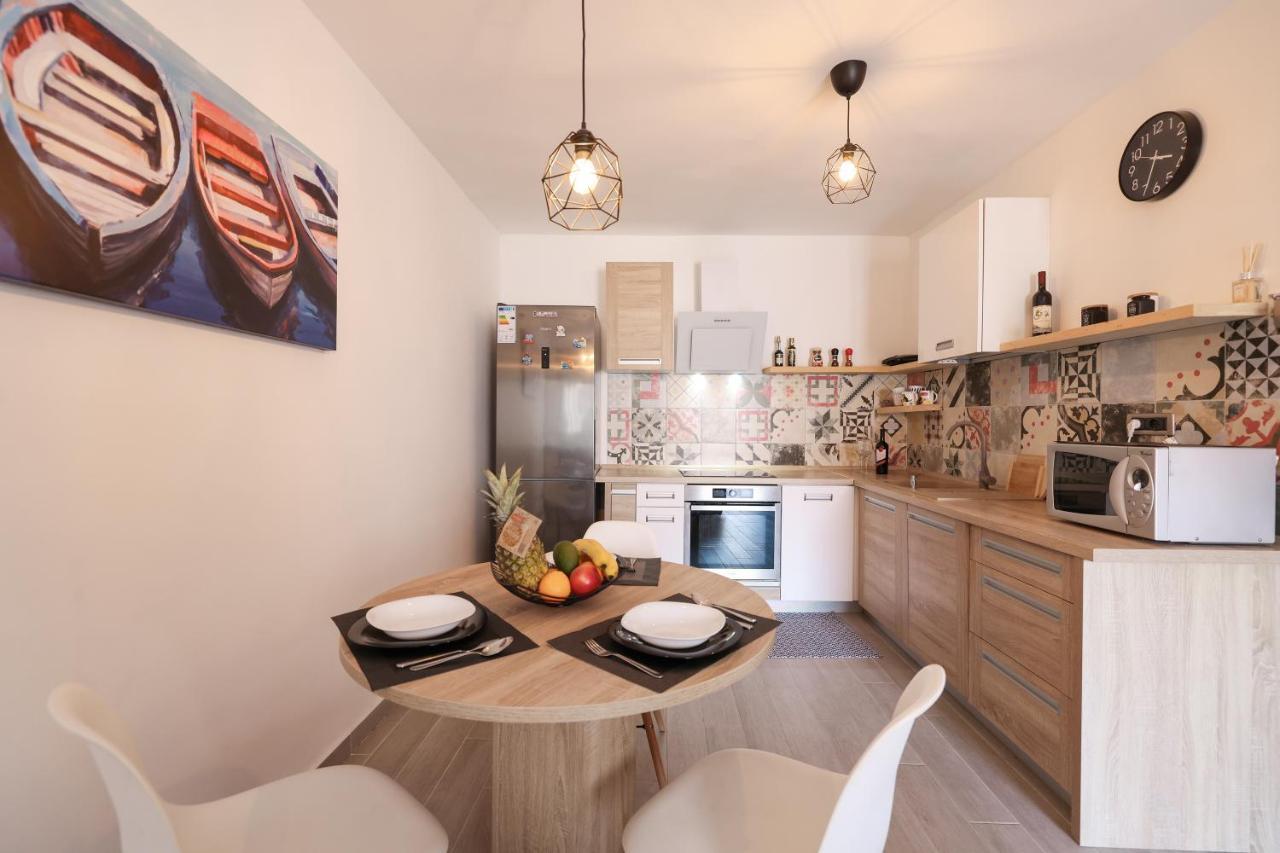 Coco Apartment Pirovac Ngoại thất bức ảnh