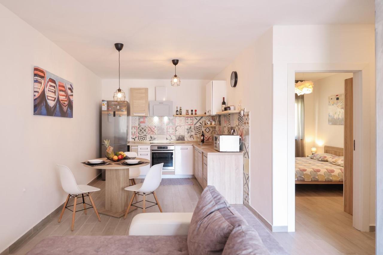Coco Apartment Pirovac Ngoại thất bức ảnh