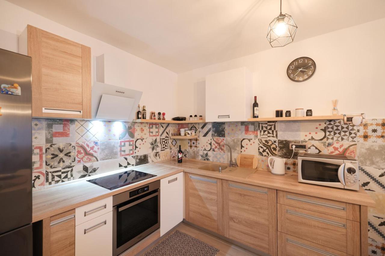 Coco Apartment Pirovac Ngoại thất bức ảnh