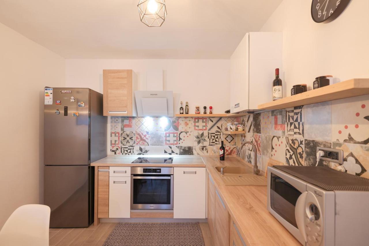 Coco Apartment Pirovac Ngoại thất bức ảnh