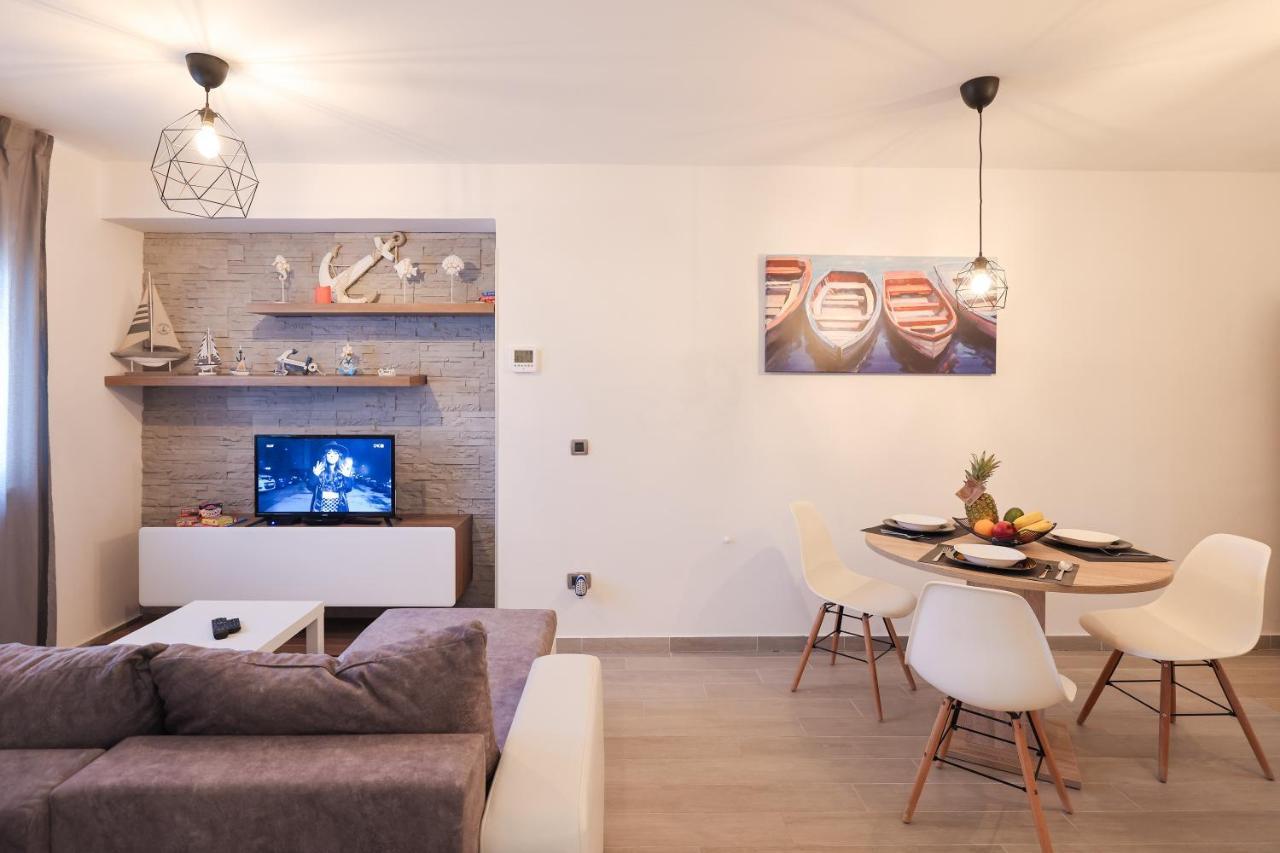 Coco Apartment Pirovac Ngoại thất bức ảnh